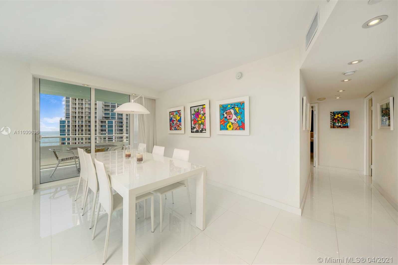 Small Image of 400 South Pointe Dr, Miami Beach, FL 33139, USA Number 7