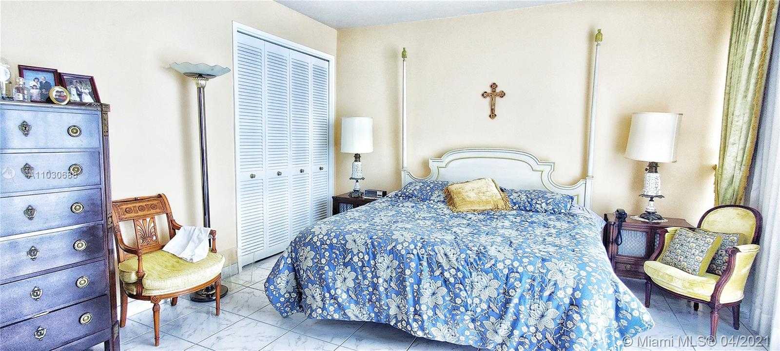 Small Image of 5055 COLLINS AVE #8L, Miami Beach Number 14