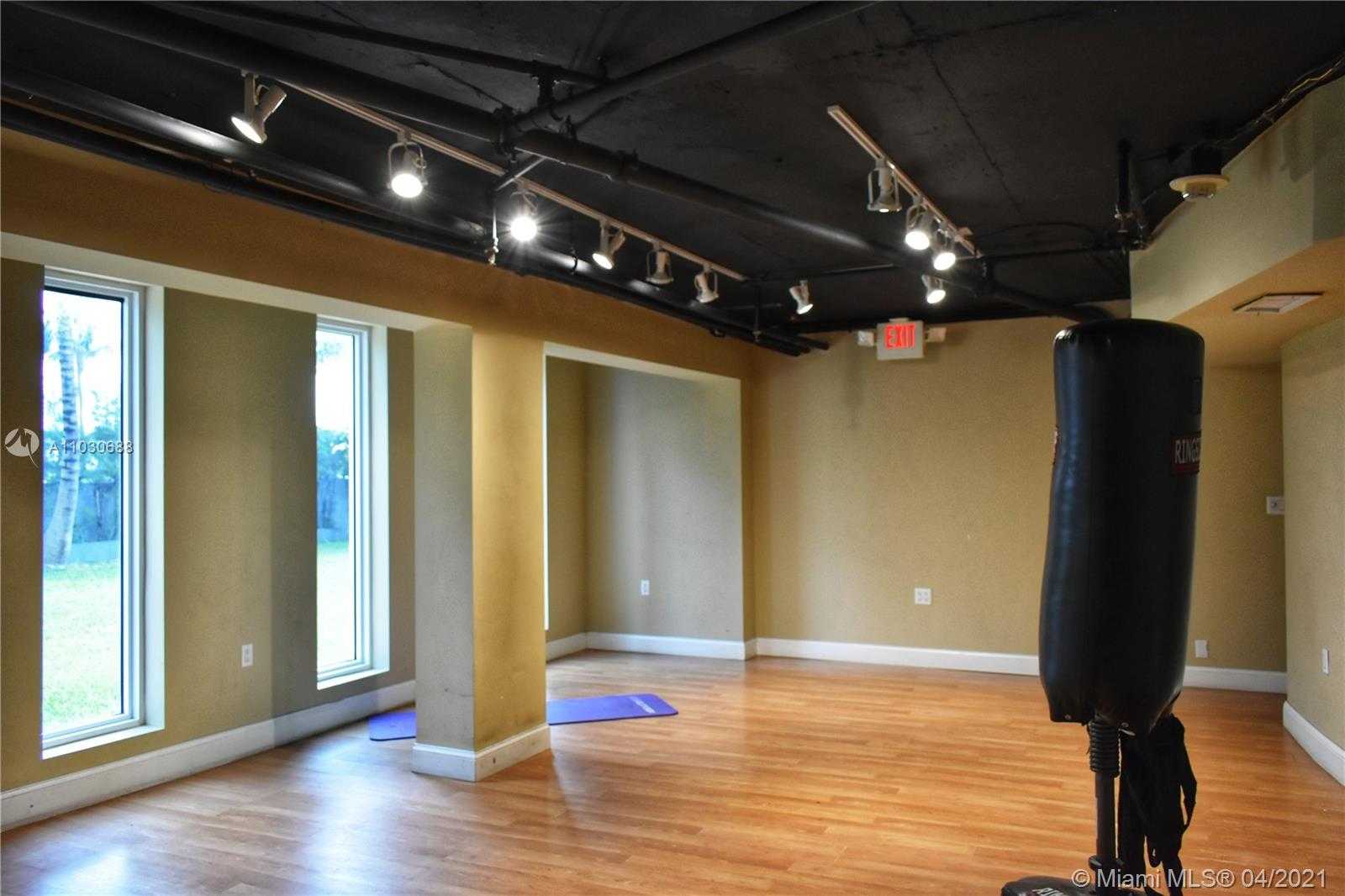 Small Image of 5055 COLLINS AVE #8L, Miami Beach Number 25