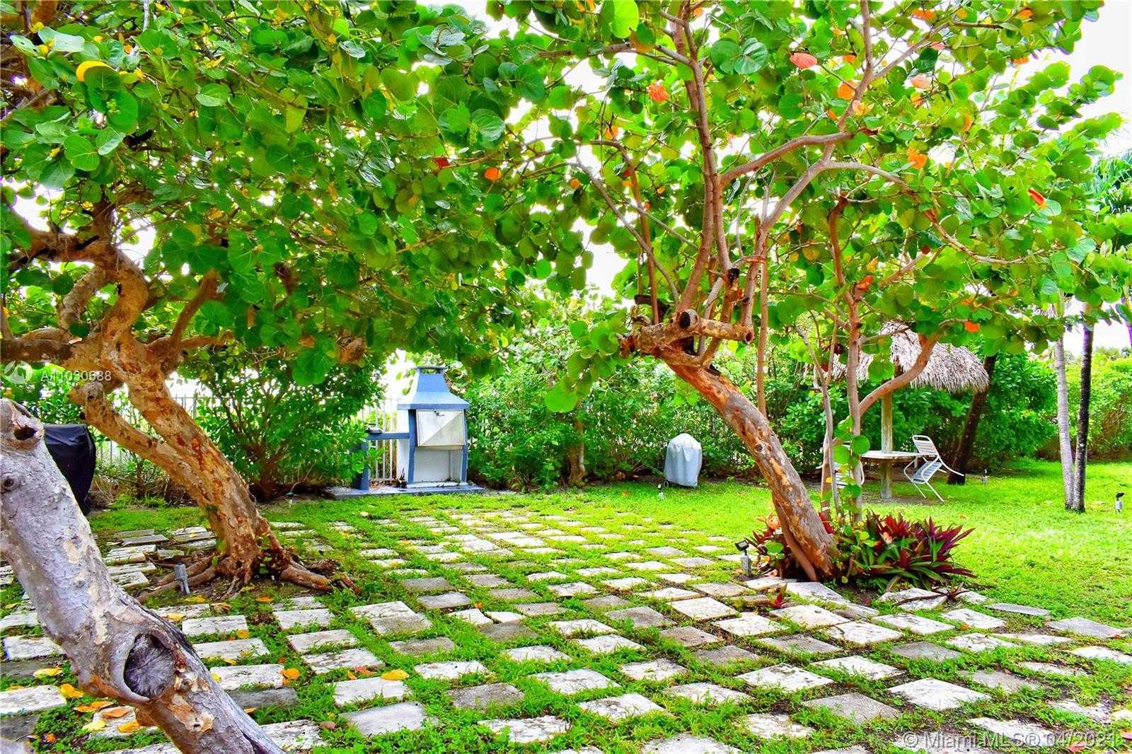 Small Image of 5055 COLLINS AVE #8L, Miami Beach Number 29