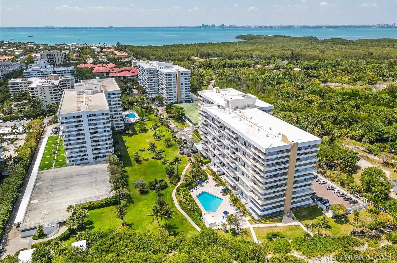 Small Image of 155 OCEAN LANE DR #907, Key Biscayne Number 20