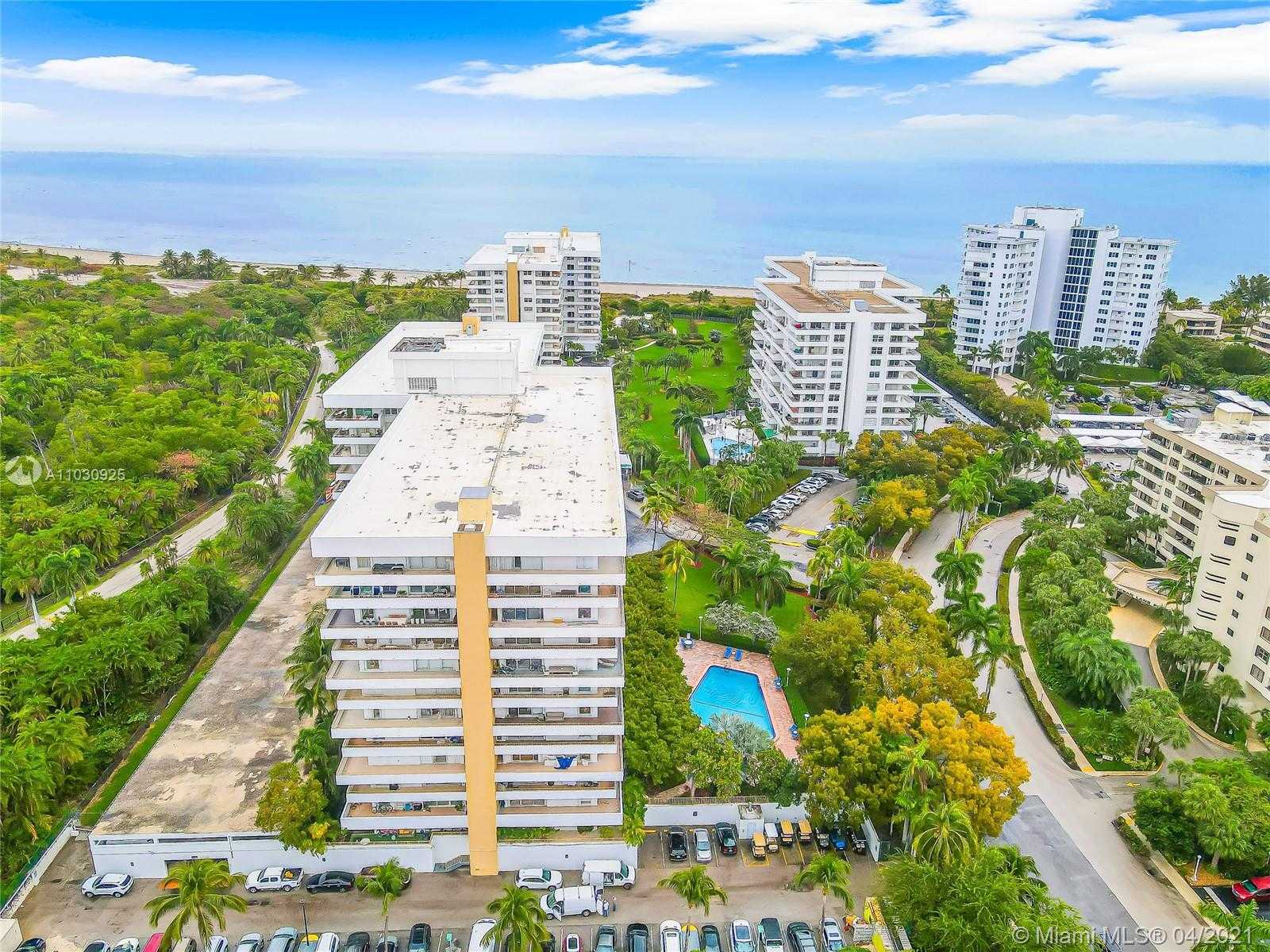 Small Image of 155 OCEAN LANE DR #907, Key Biscayne Number 21