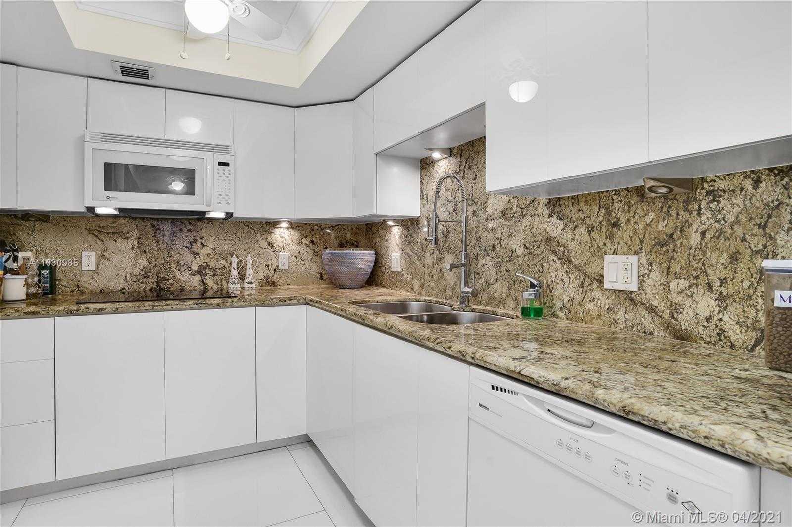 Small Image of 200 OCEAN LANE DR #PA2/4, Key Biscayne Number 10