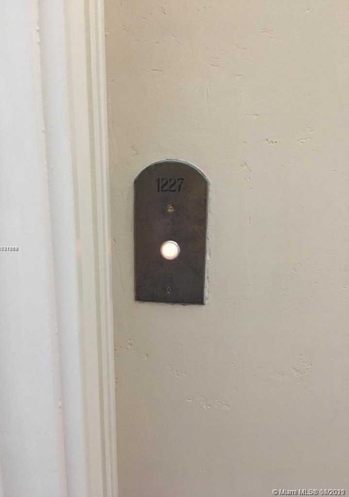 Small Image of 251 CRANDON BLVD #1227, Key Biscayne Number 4