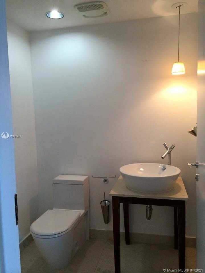 Small Image of 450 ALTON RD #1808, Miami Beach Number 10