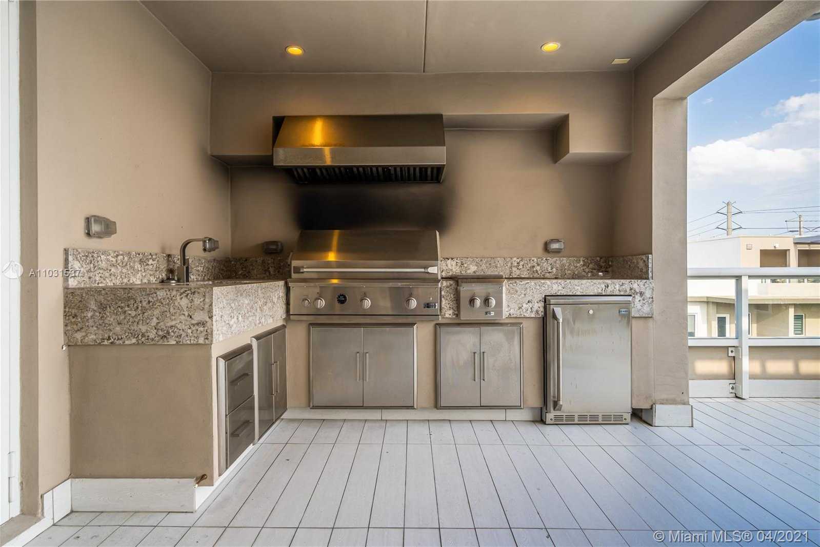 Small Image of 10535 NORTH WEST 63RD TER, Doral Number 10