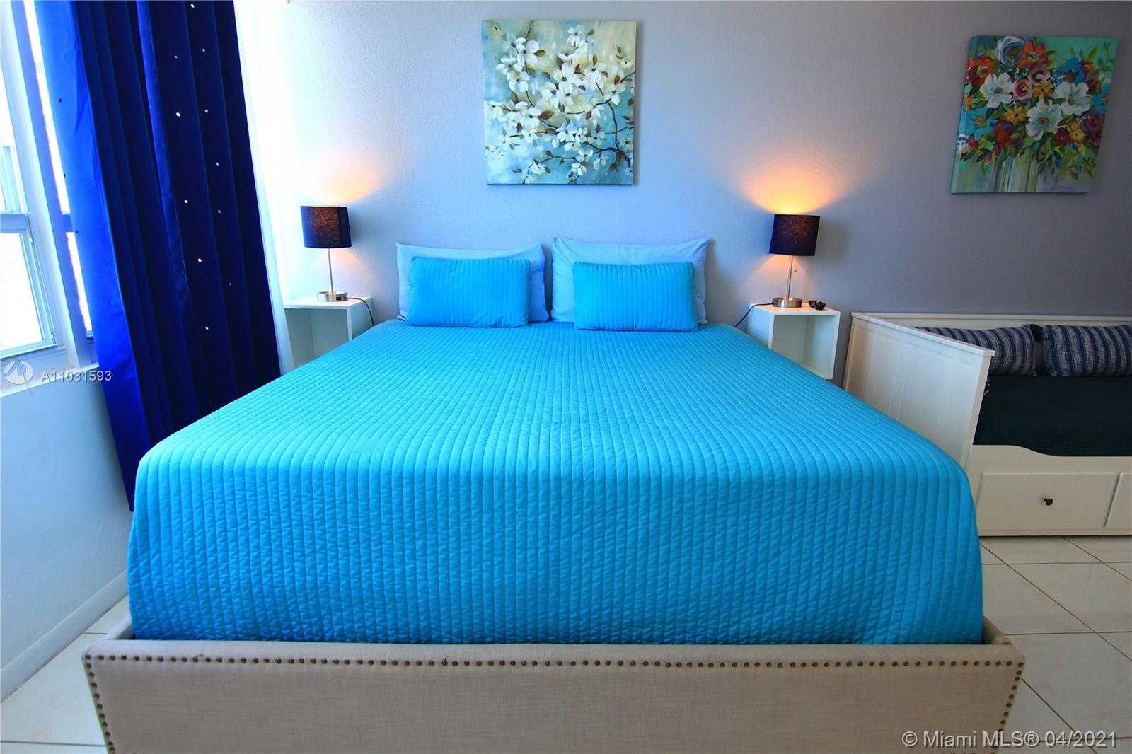 Castle Beach Condo Condos For Sale 5445 Collins Ave 418 Miami Beach Home Max Realty International Florida Homes For Sale