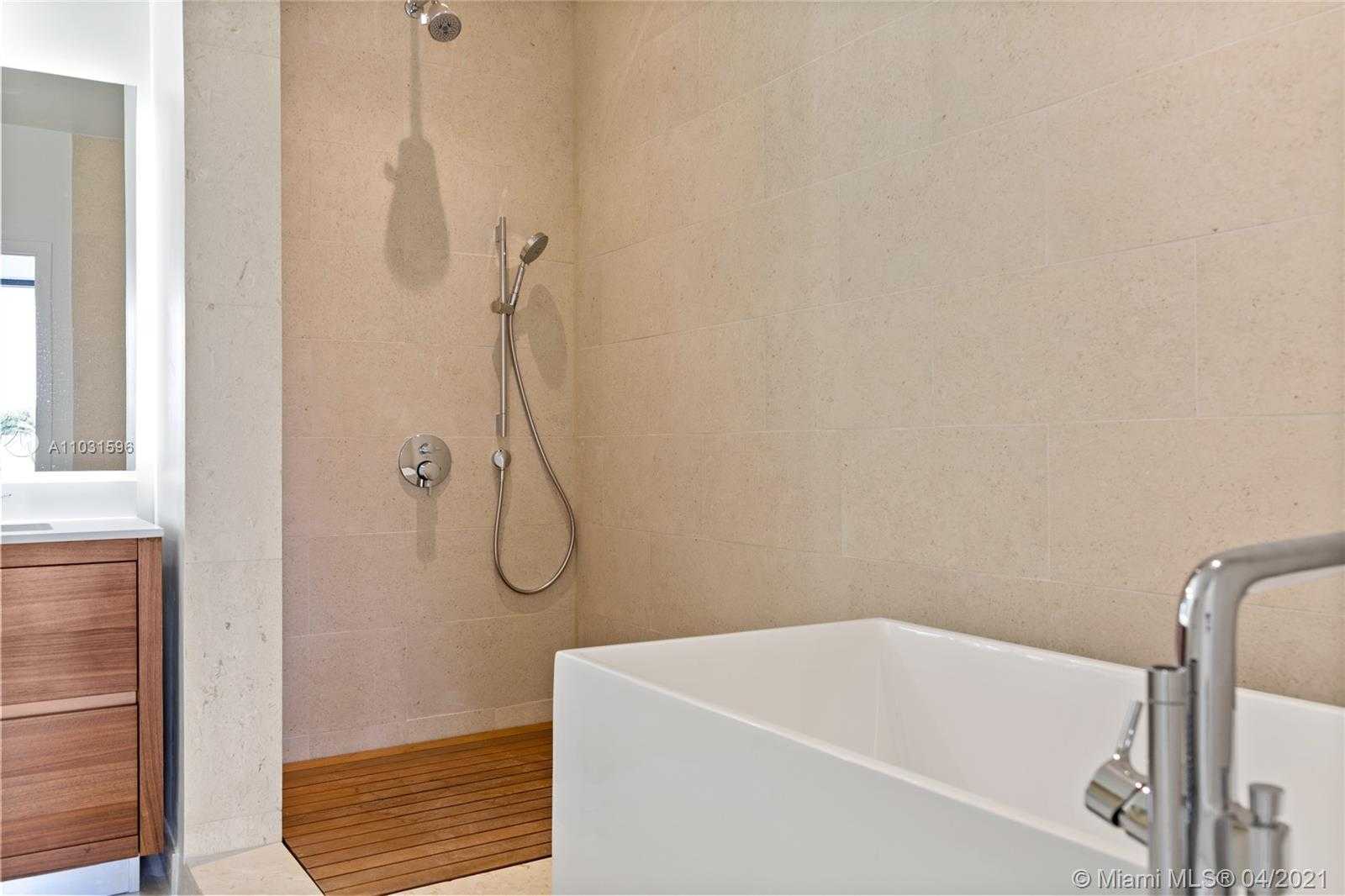 Small Image of 3581 EAST GLENCOE #308, Coconut Grove Number 20