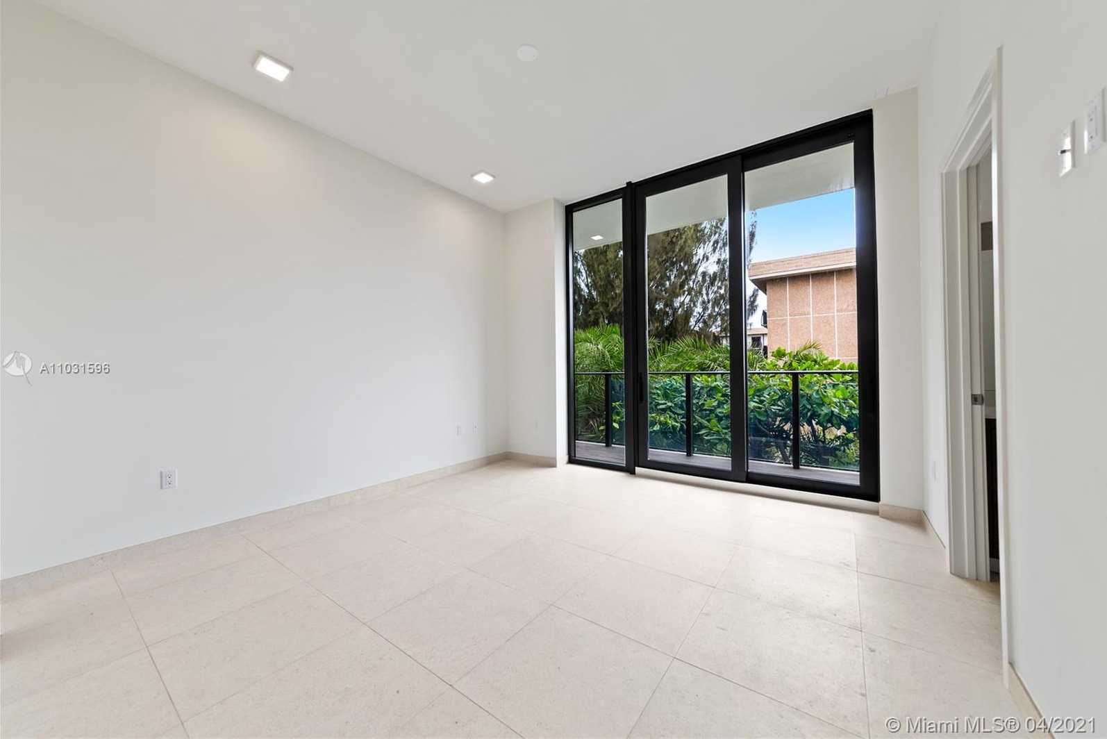Small Image of 3581 EAST GLENCOE #308, Coconut Grove Number 8