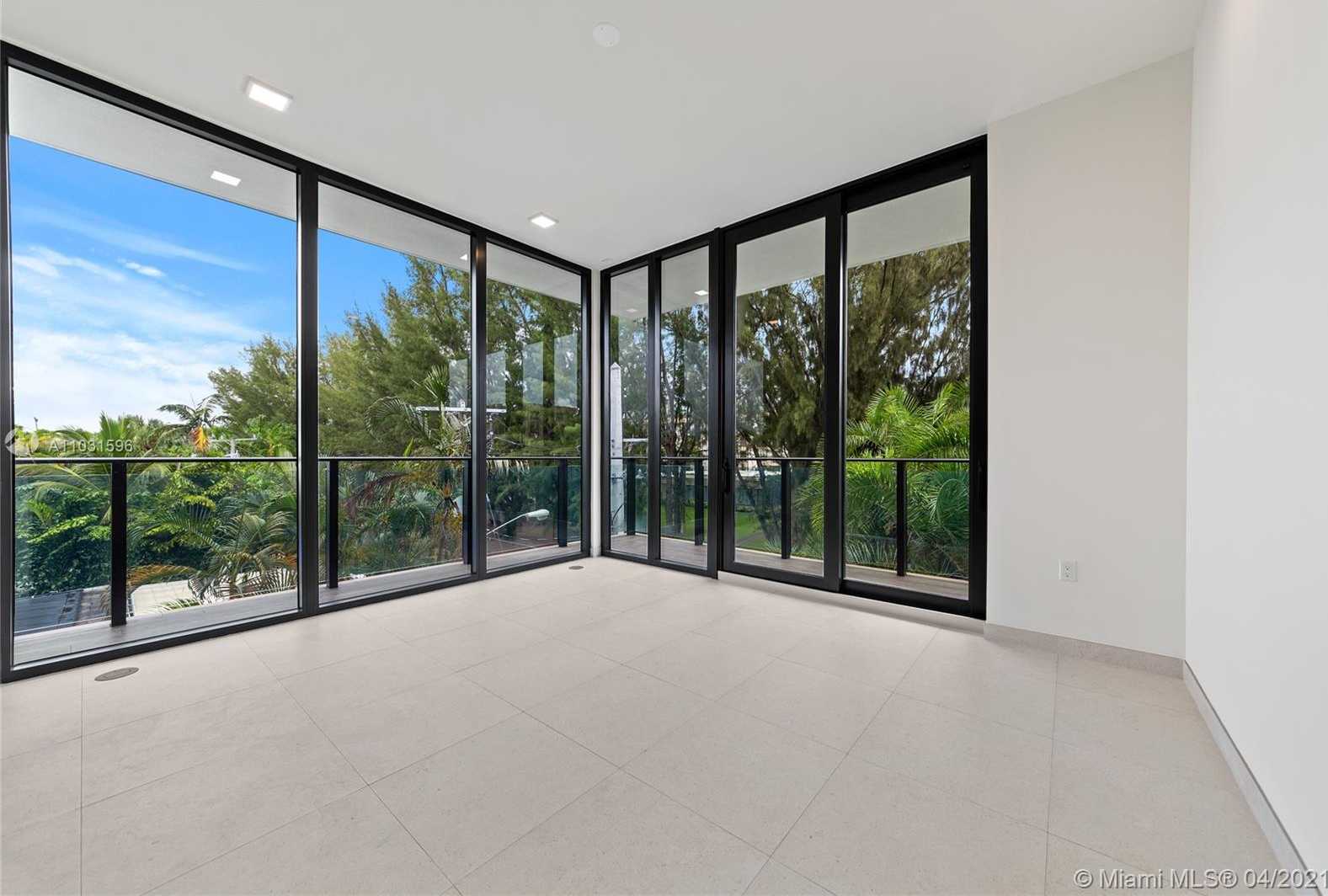 Small Image of 3581 EAST GLENCOE #308, Coconut Grove Number 9