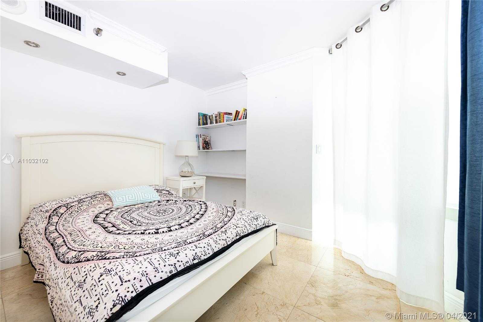Small Image of 400 SOUTH POINTE DR #1205, Miami Beach Number 11