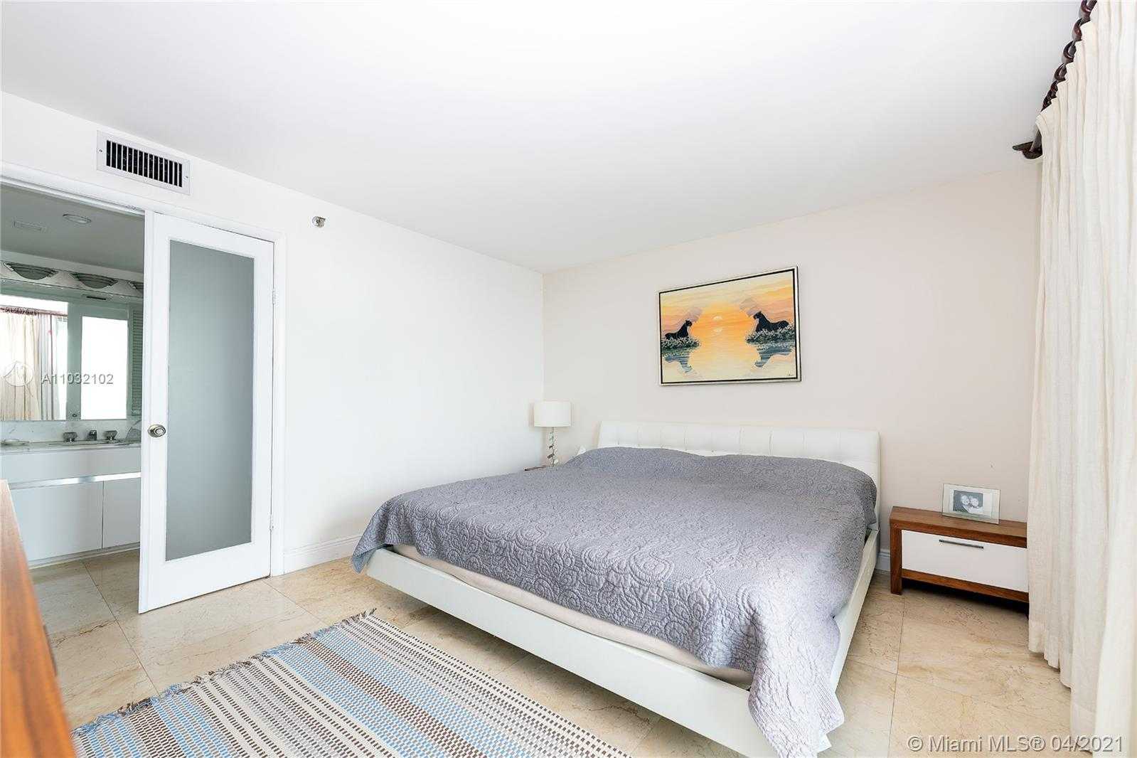 Small Image of 400 SOUTH POINTE DR #1205, Miami Beach Number 15