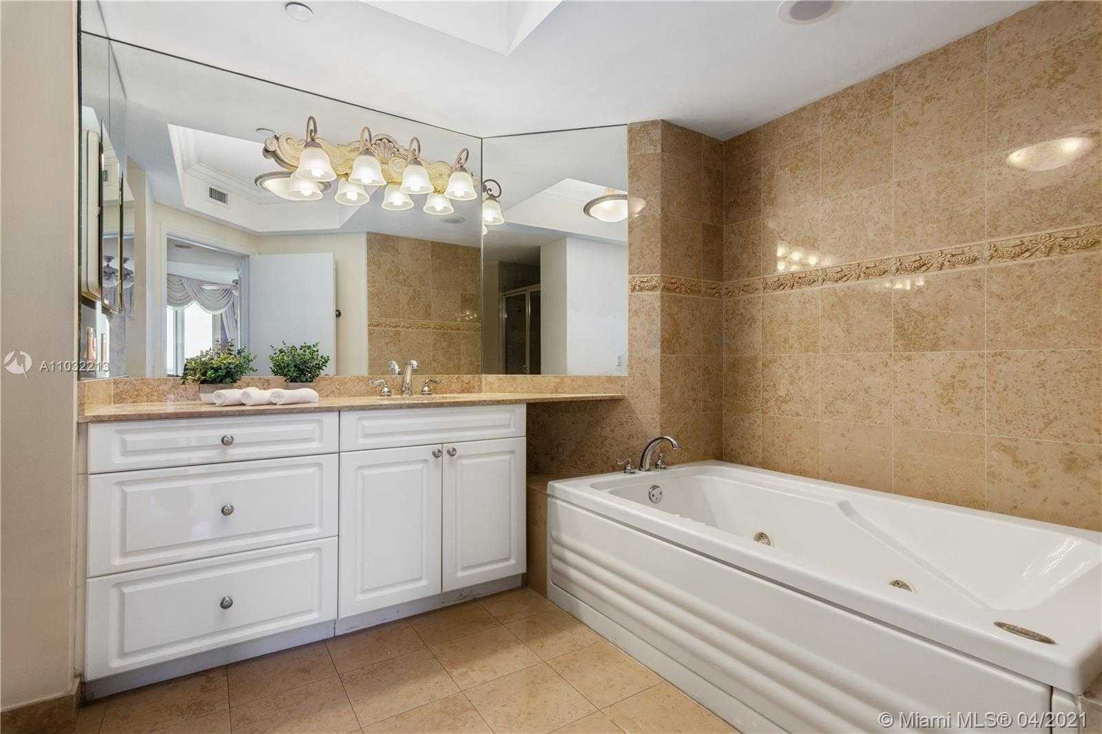 Small Image of 4779 COLLINS AVE #1206, Miami Beach Number 6