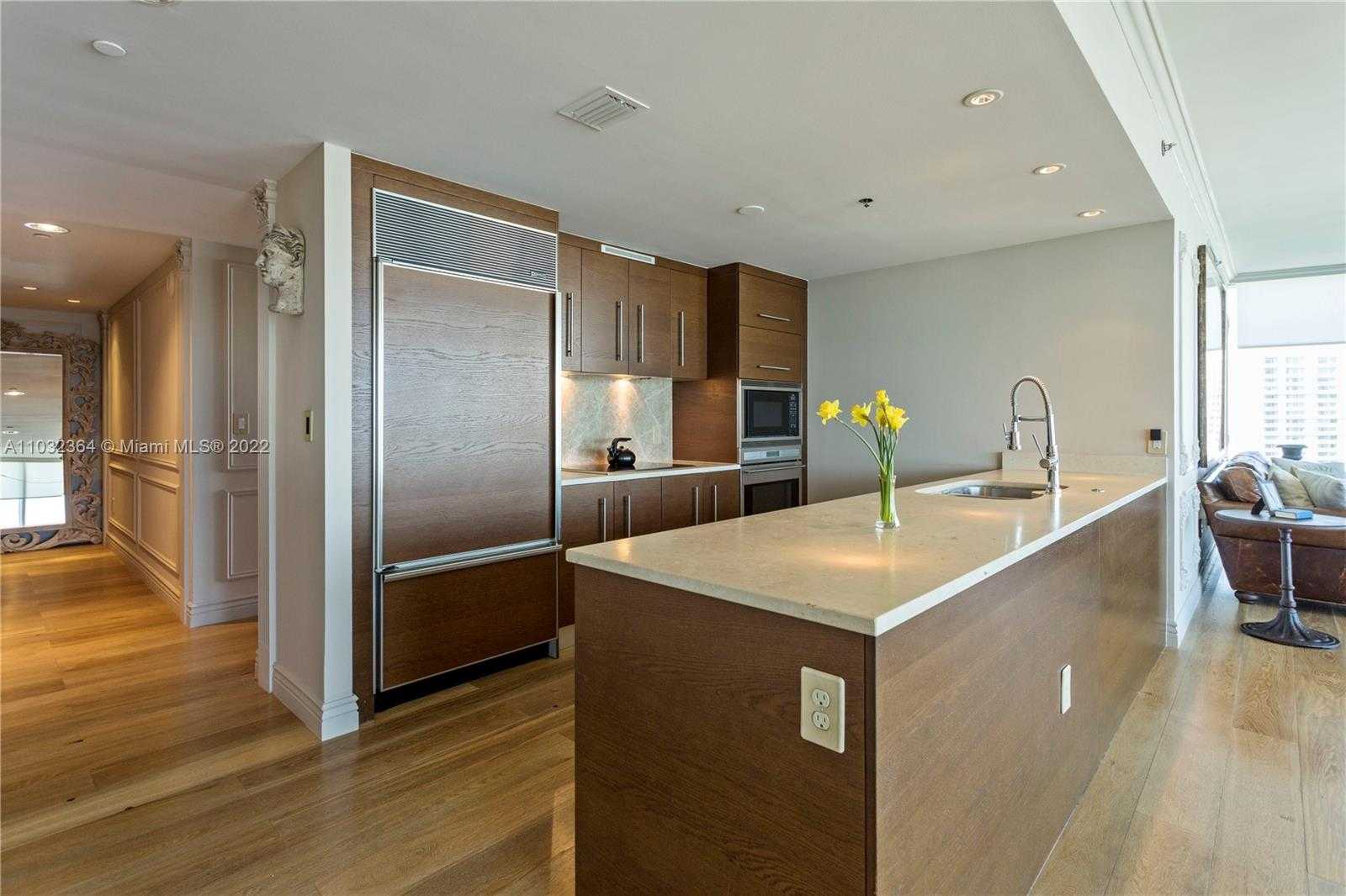 Small Image of 465 BRICKELL AVE #3501, Miami Number 4