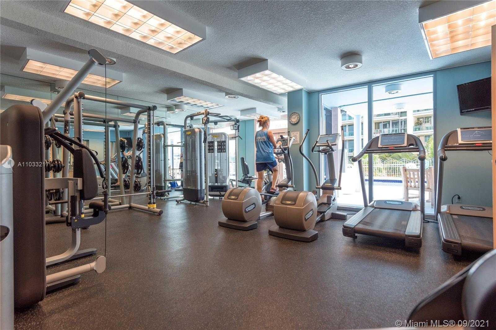 Small Image of 1500 OCEAN DR #1210, Miami Beach Number 23
