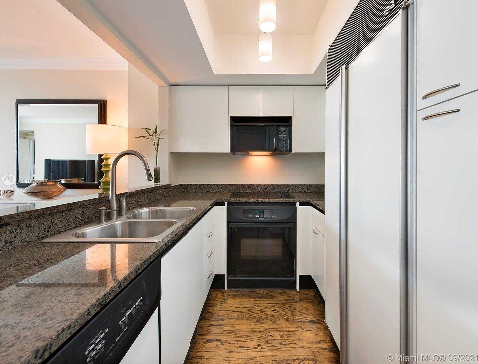 Small Image of 1500 OCEAN DR #1210, Miami Beach Number 8