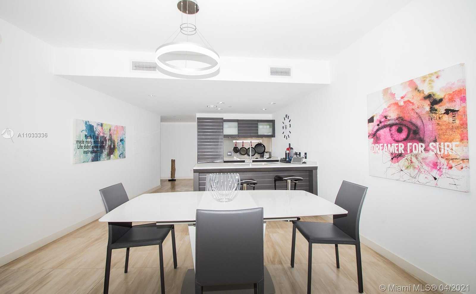 Small Image of 200 BISCAYNE BOULEVARD WAY #3806, Miami Number 11