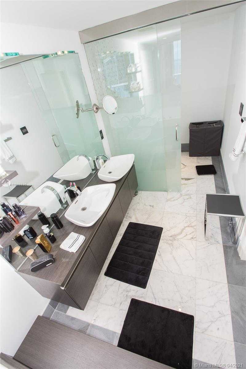 Small Image of 200 BISCAYNE BOULEVARD WAY #3806, Miami Number 20