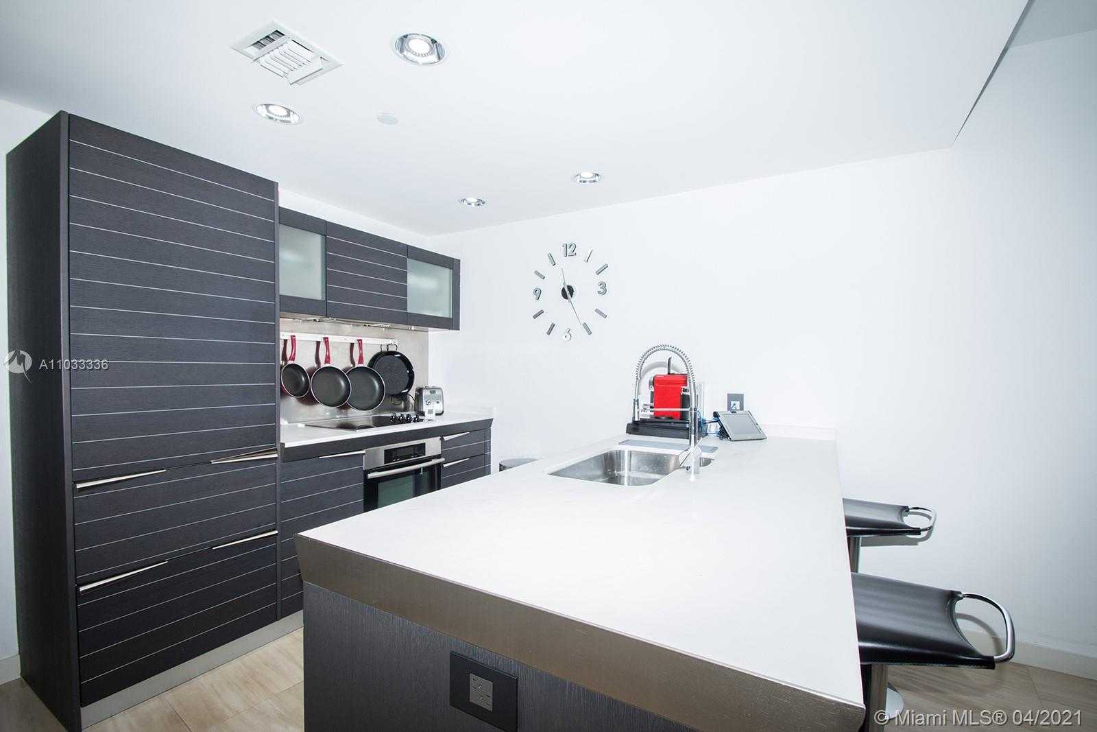 Small Image of 200 BISCAYNE BOULEVARD WAY #3806, Miami Number 5