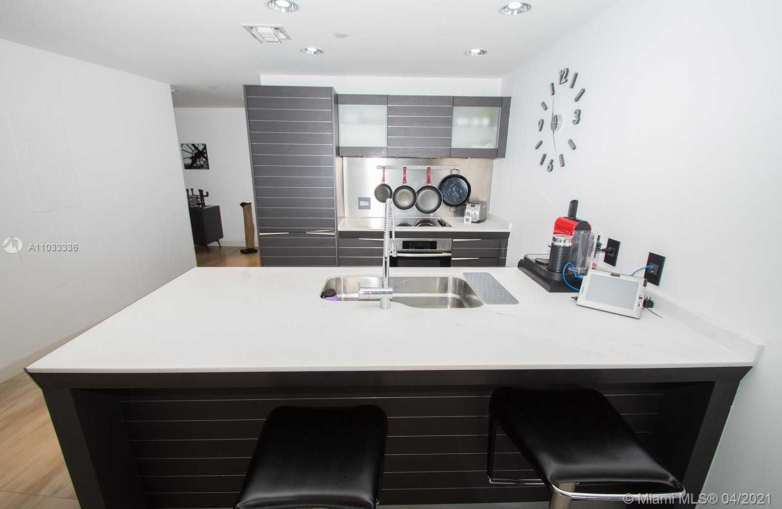 Small Image of 200 BISCAYNE BOULEVARD WAY #3806, Miami Number 6