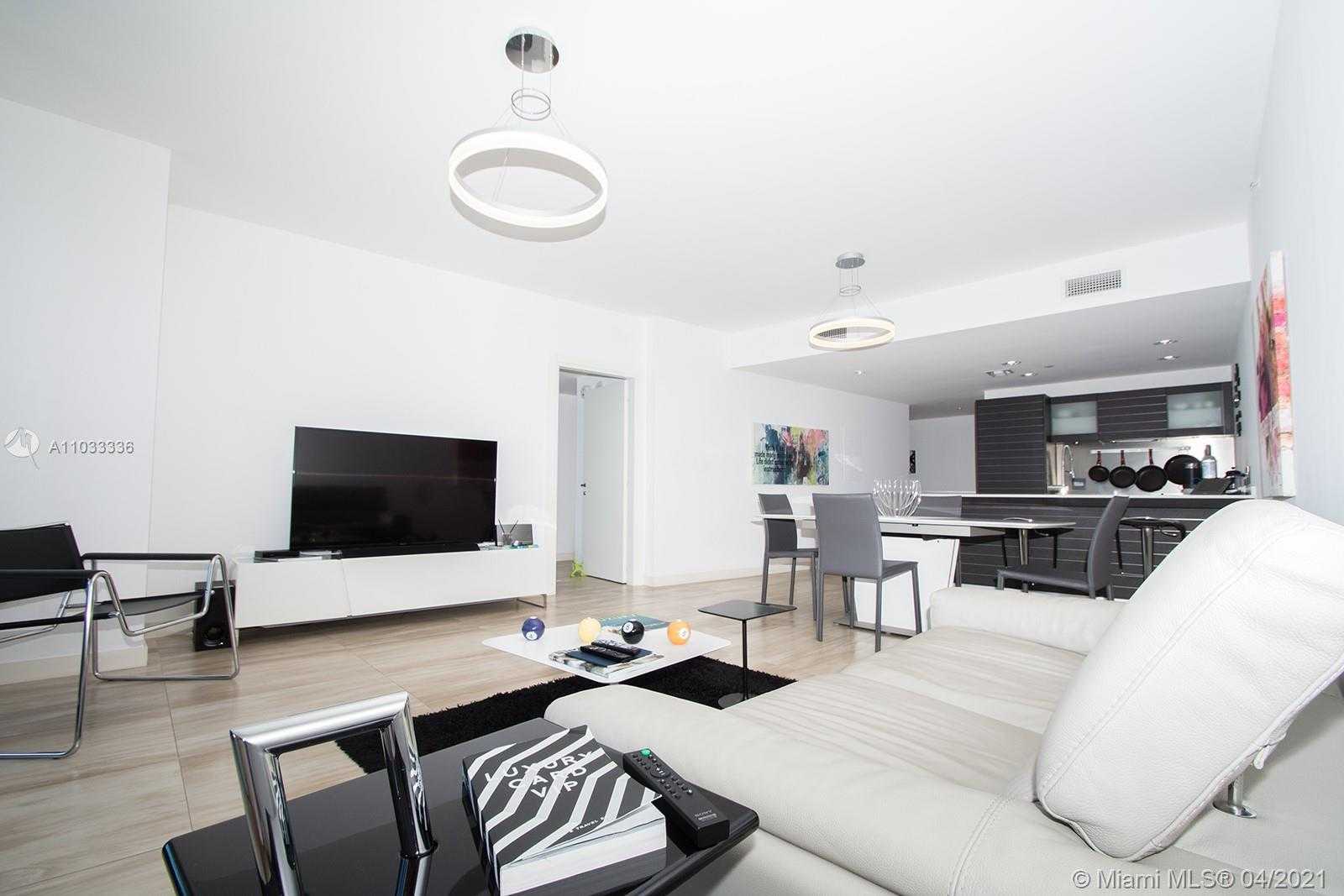 Small Image of 200 BISCAYNE BOULEVARD WAY #3806, Miami Number 8