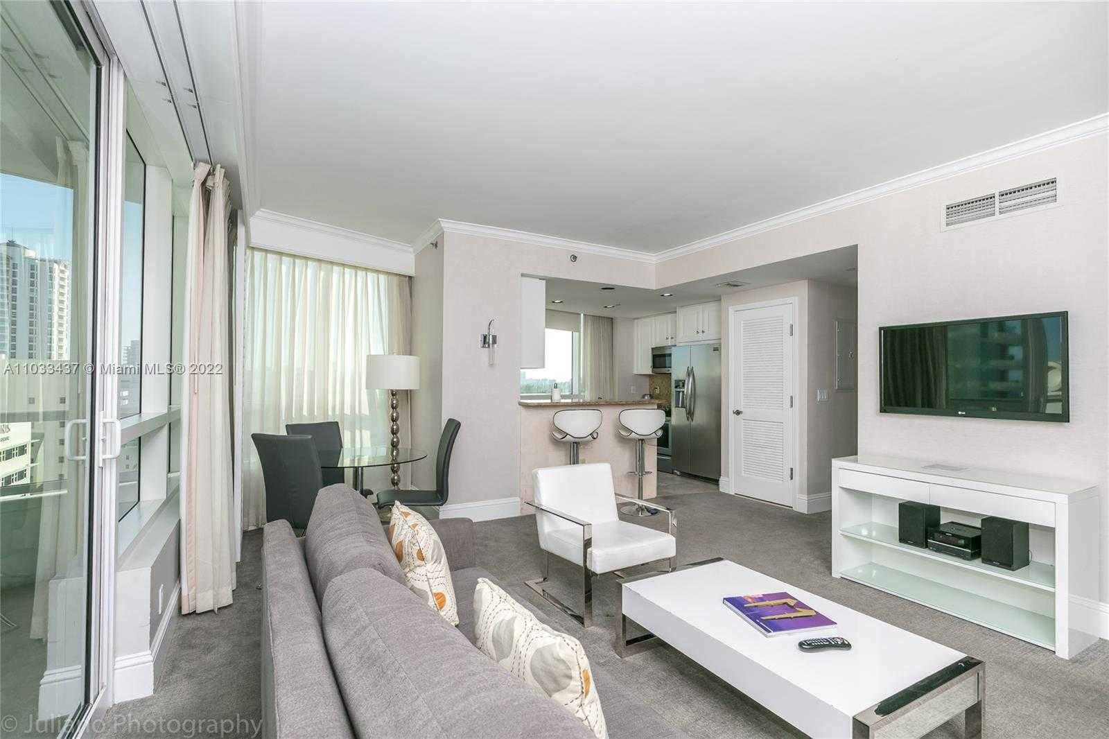 Small Image of 4401 COLLINS AVE #1104, Miami Beach Number 12