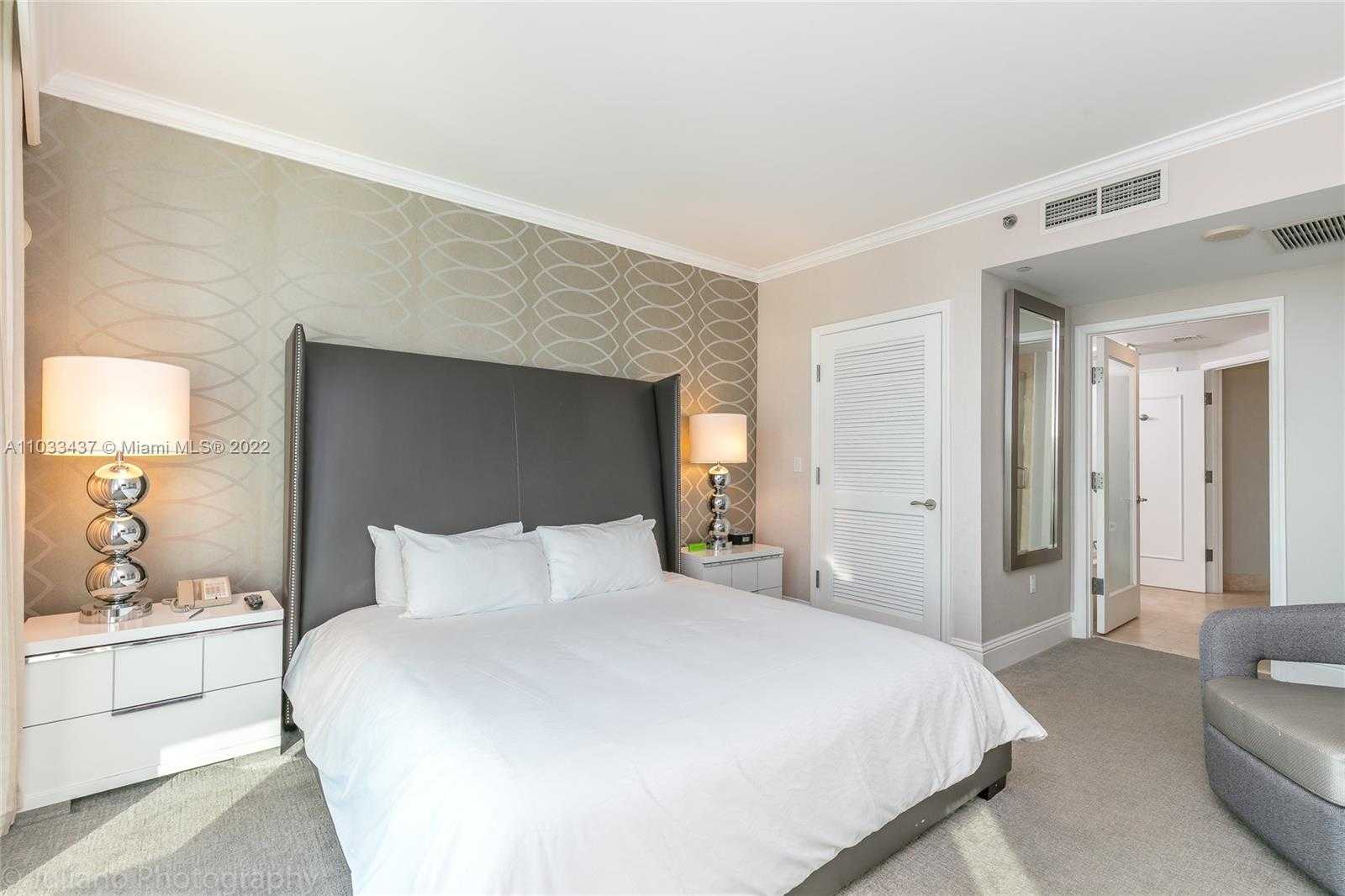 Small Image of 4401 COLLINS AVE #1104, Miami Beach Number 18