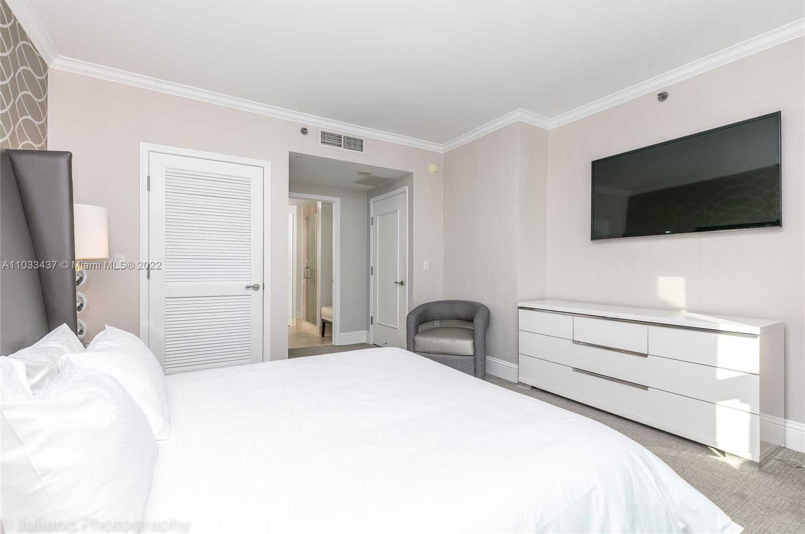 Small Image of 4401 COLLINS AVE #1104, Miami Beach Number 21