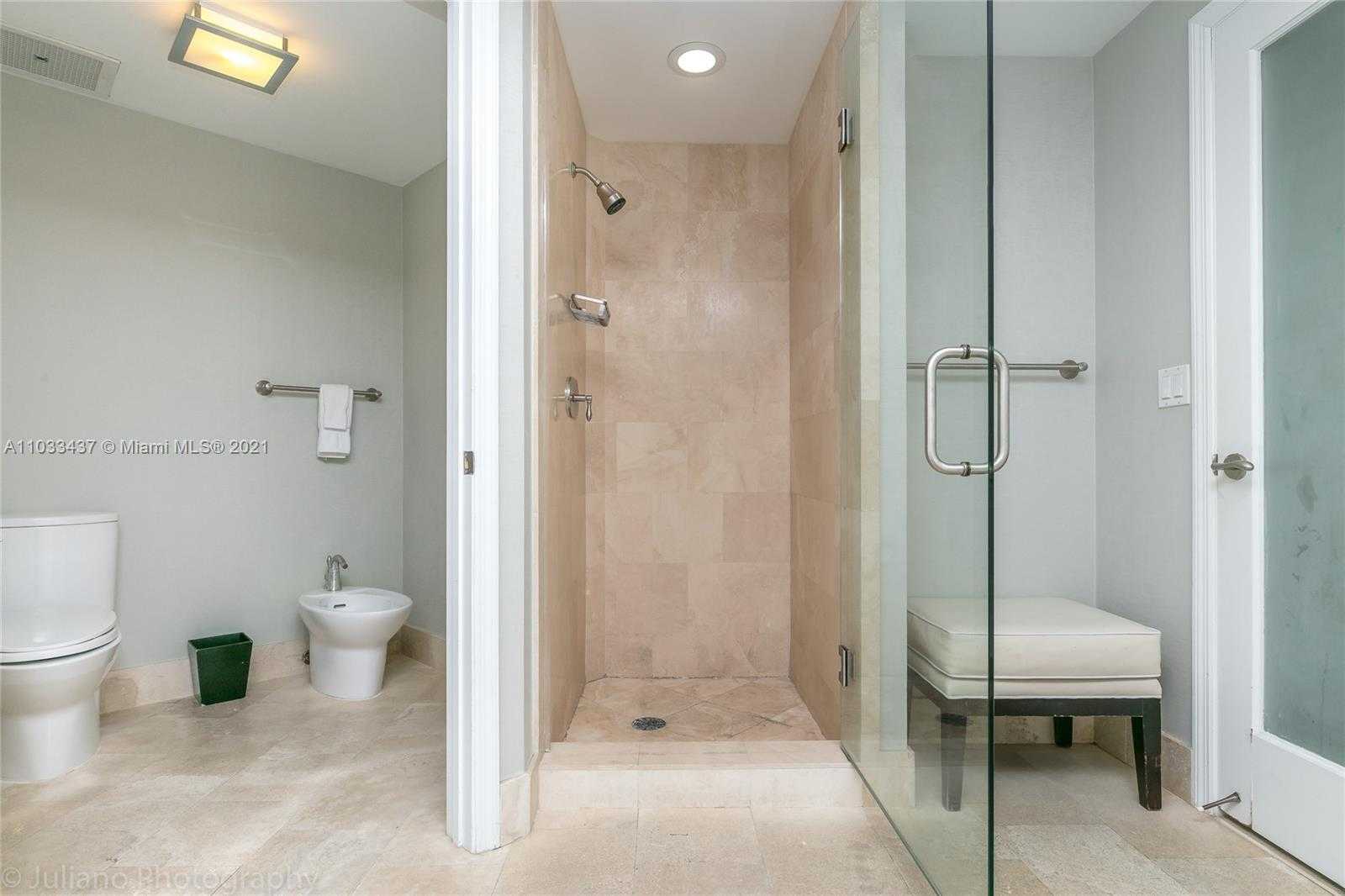 Small Image of 4401 COLLINS AVE #1104, Miami Beach Number 22