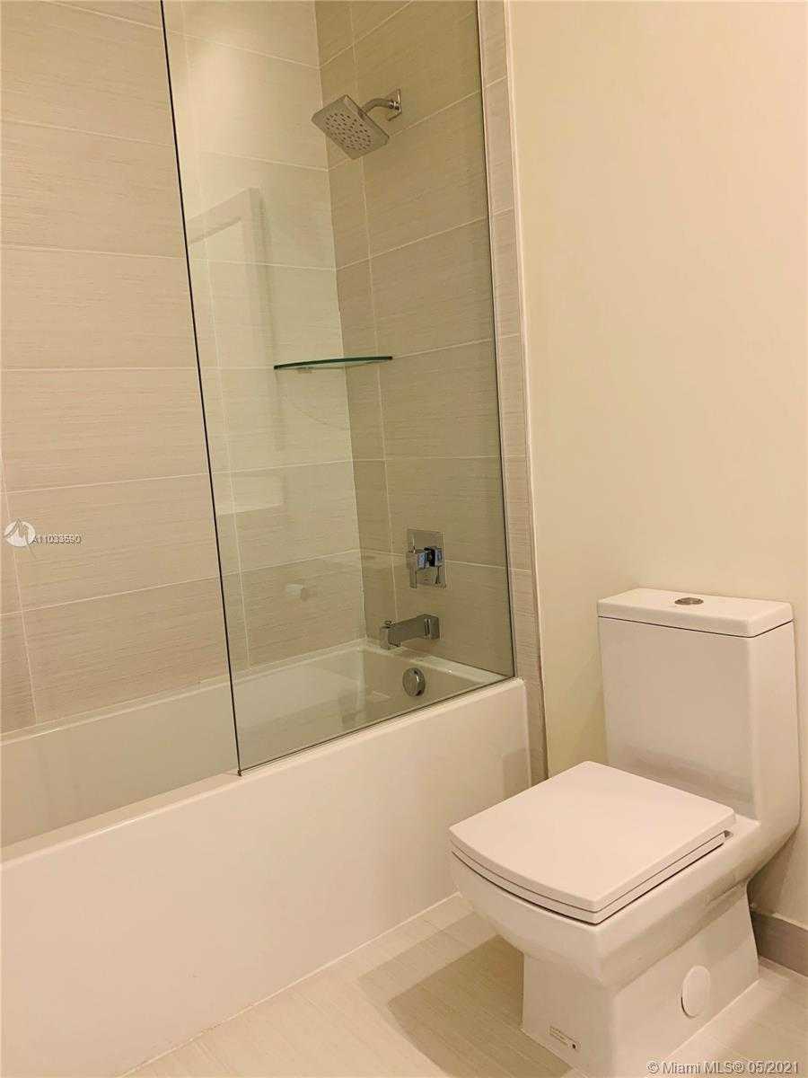 Small Image of 6471 NORTH WEST 104TH CT #6471, Doral Number 14