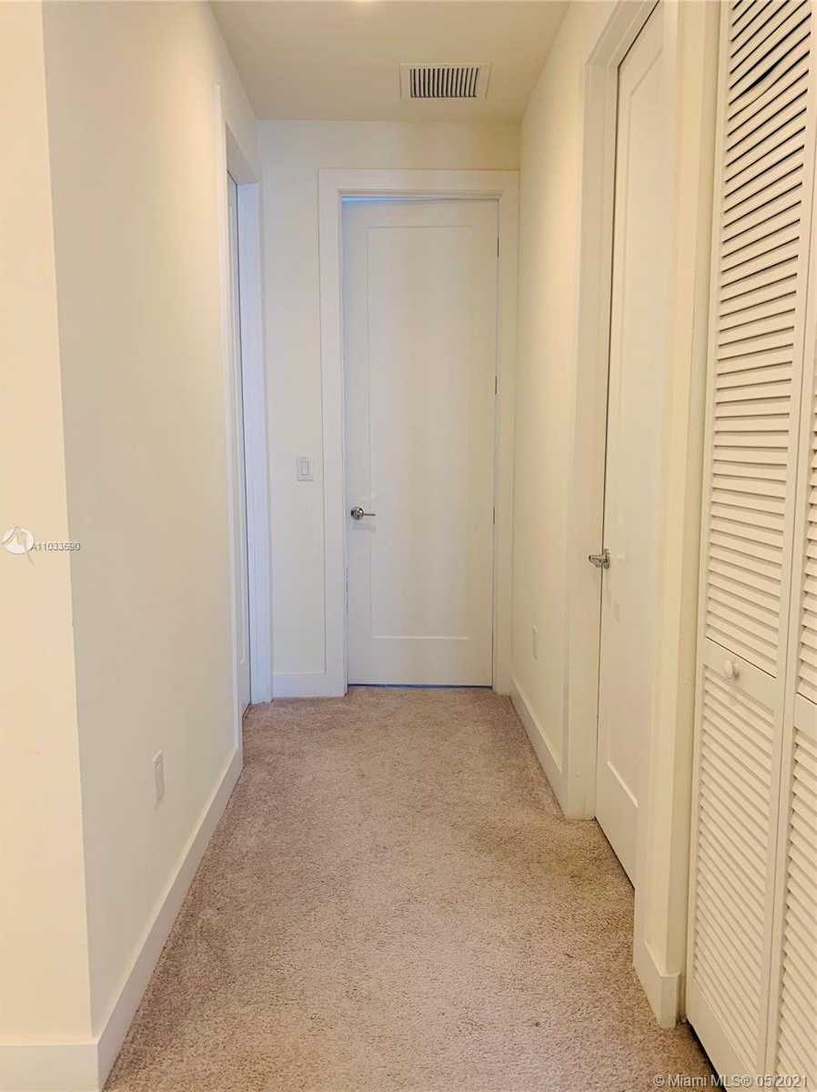 Small Image of 6471 NORTH WEST 104TH CT #6471, Doral Number 15