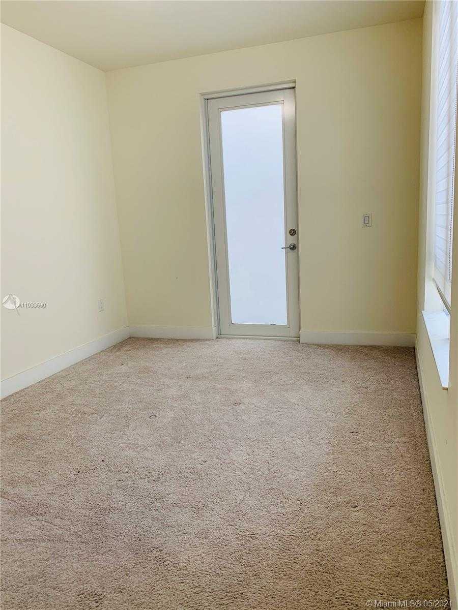Small Image of 6471 NORTH WEST 104TH CT #6471, Doral Number 16