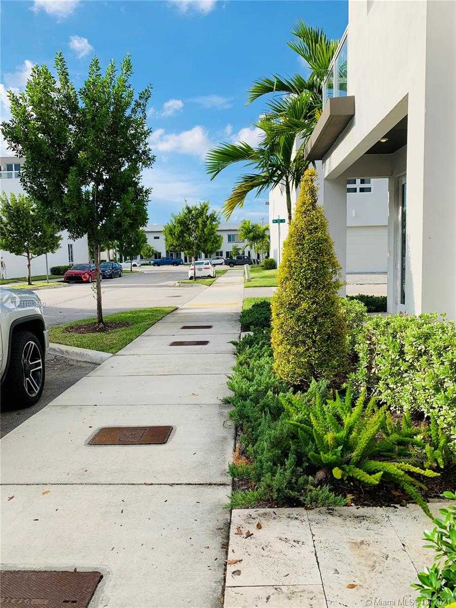 Small Image of 6471 NORTH WEST 104TH CT #6471, Doral Number 2