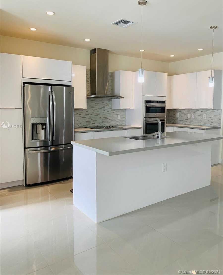 Small Image of 6471 NORTH WEST 104TH CT #6471, Doral Number 22