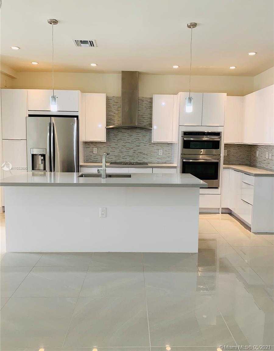 Small Image of 6471 NORTH WEST 104TH CT #6471, Doral Number 23