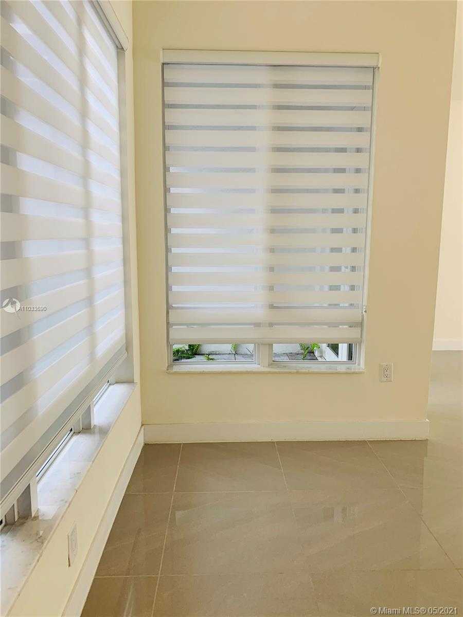 Small Image of 6471 NORTH WEST 104TH CT #6471, Doral Number 25