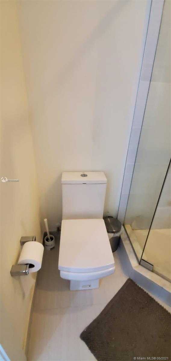 Small Image of 6471 NORTH WEST 104TH CT #6471, Doral Number 34