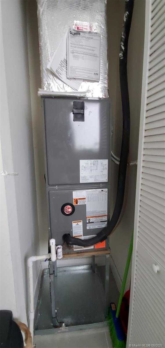 Small Image of 6471 NORTH WEST 104TH CT #6471, Doral Number 36