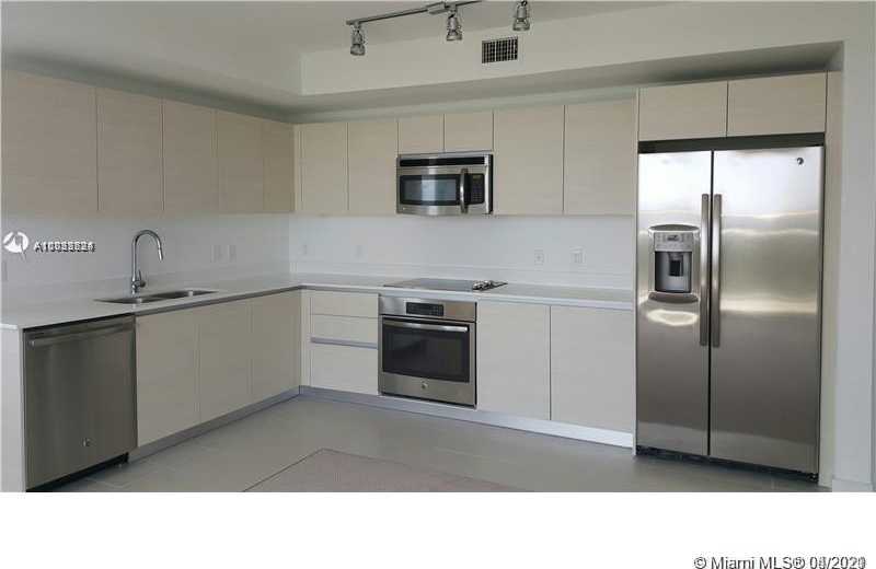 Small Image of 4250 BISCAYNE BLVD #801, Miami Number 3