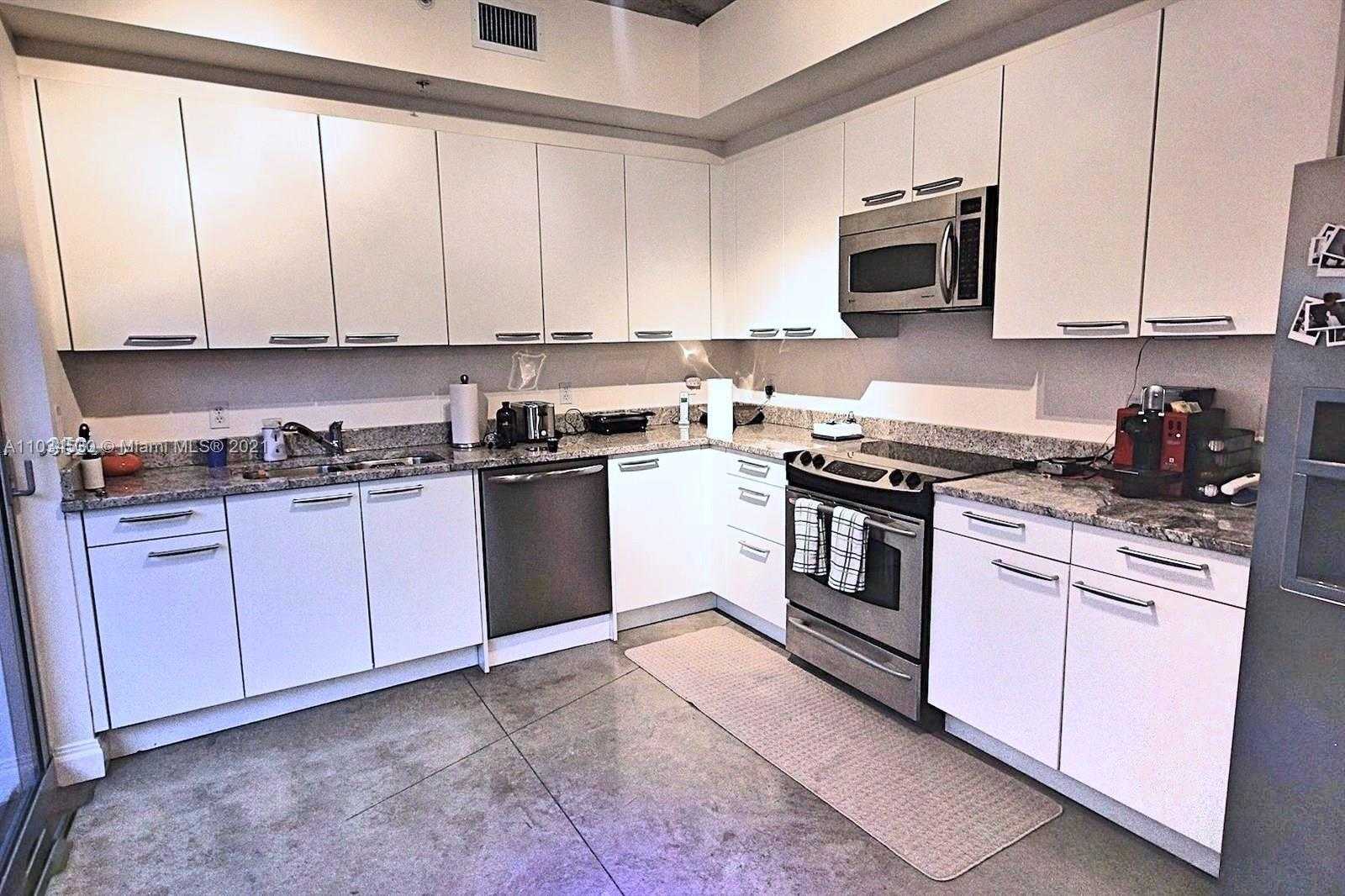 Small Image of 2001 MERIDIAN AVE #314, Miami Beach Number 12