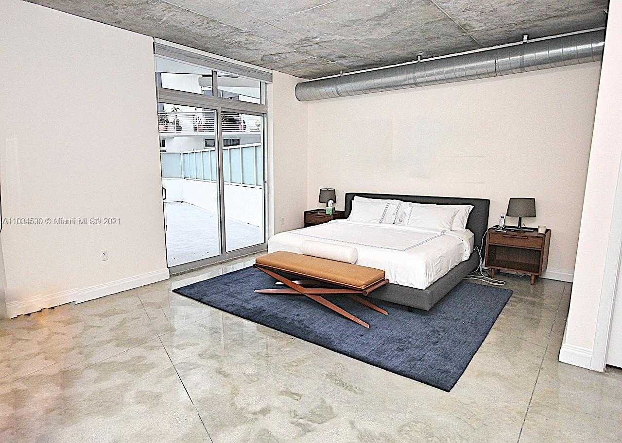 Small Image of 2001 MERIDIAN AVE #314, Miami Beach Number 18