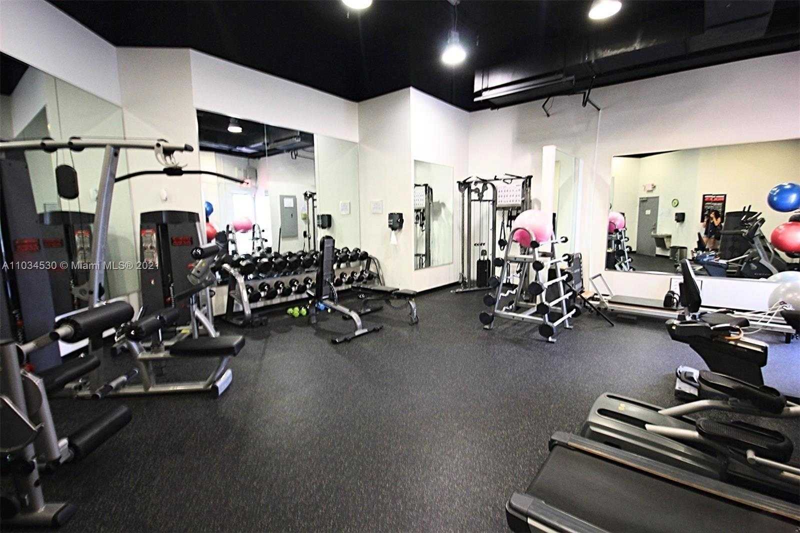 Small Image of 2001 MERIDIAN AVE #314, Miami Beach Number 22