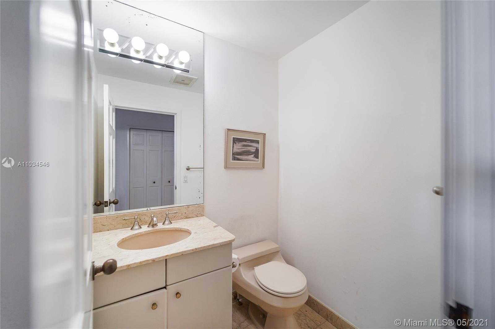 Small Image of 2032 FISHER ISLAND DR #2032, Miami Beach Number 10