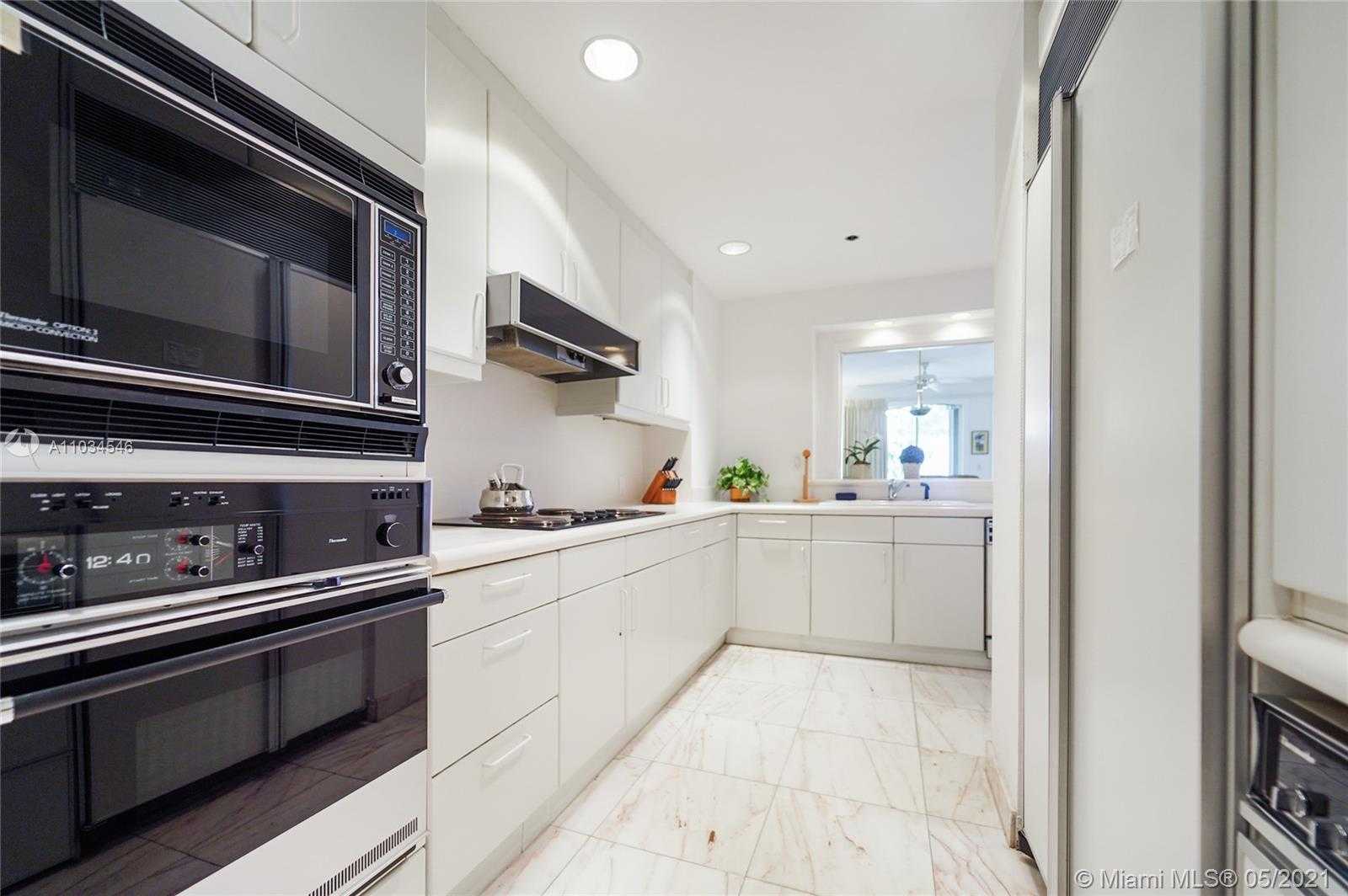 Small Image of 2032 FISHER ISLAND DR #2032, Miami Beach Number 12