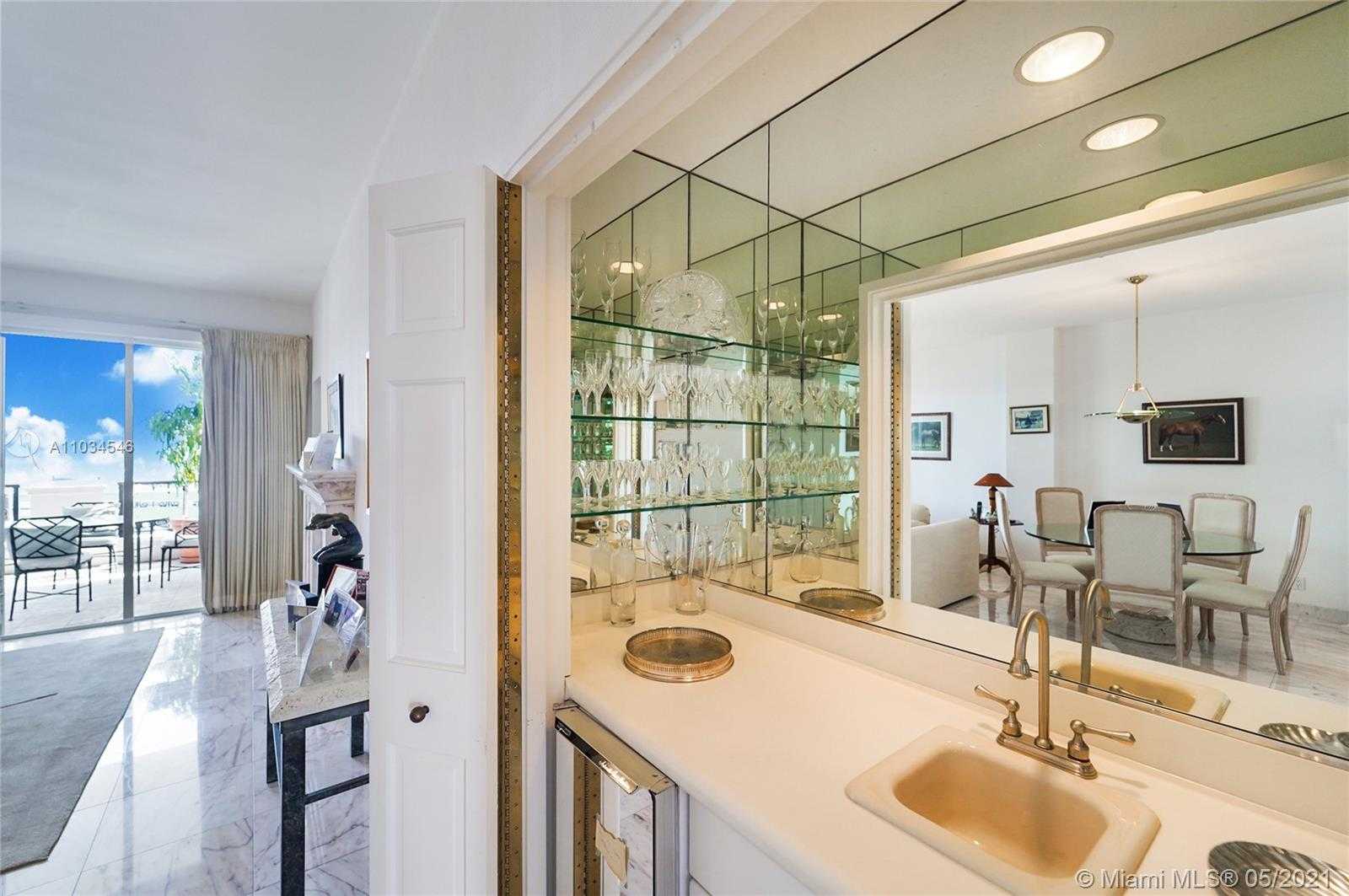 Small Image of 2032 FISHER ISLAND DR #2032, Miami Beach Number 18