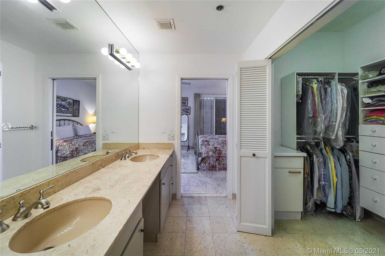 Small Image of 2032 FISHER ISLAND DR #2032, Miami Beach Number 28