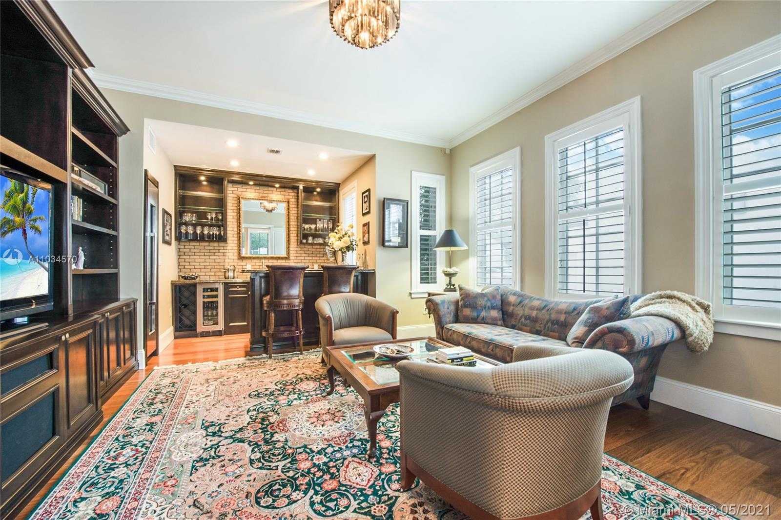 Small Image of 1119 CAMPO SANO AVE #4, Coral Gables Number 12