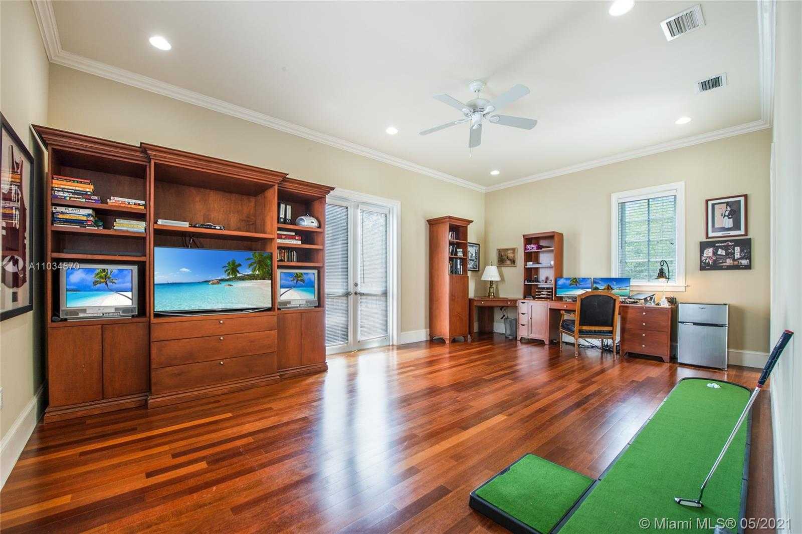 Small Image of 1119 CAMPO SANO AVE #4, Coral Gables Number 26