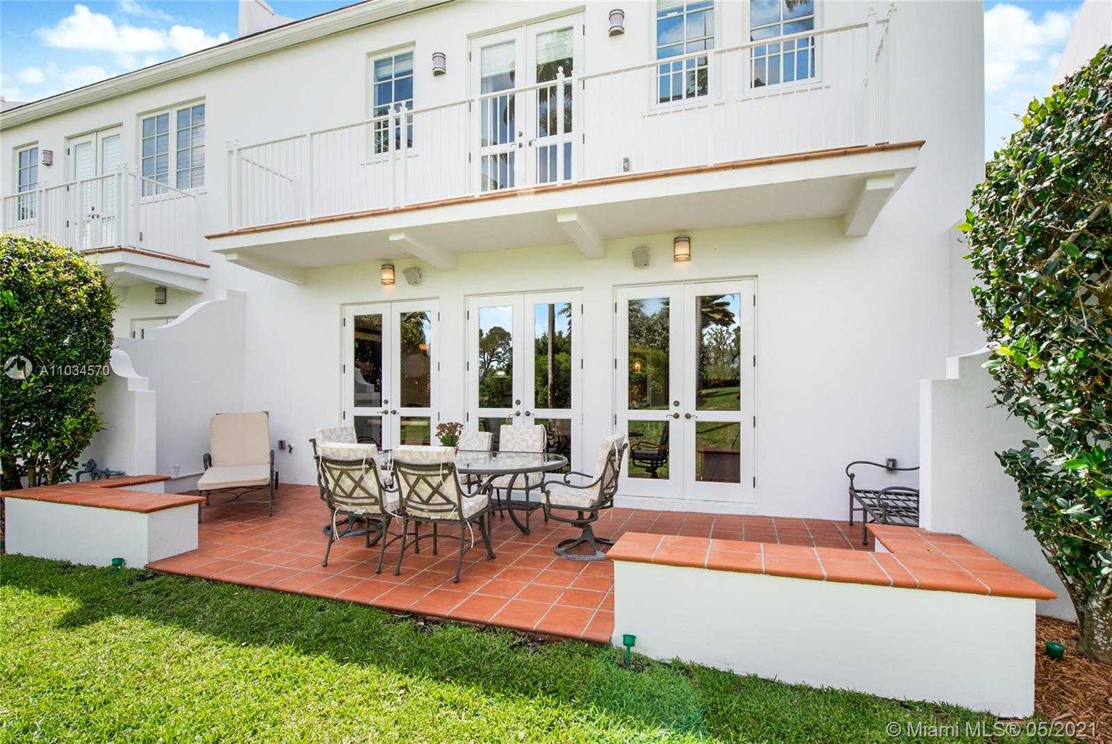 Small Image of 1119 CAMPO SANO AVE #4, Coral Gables Number 7