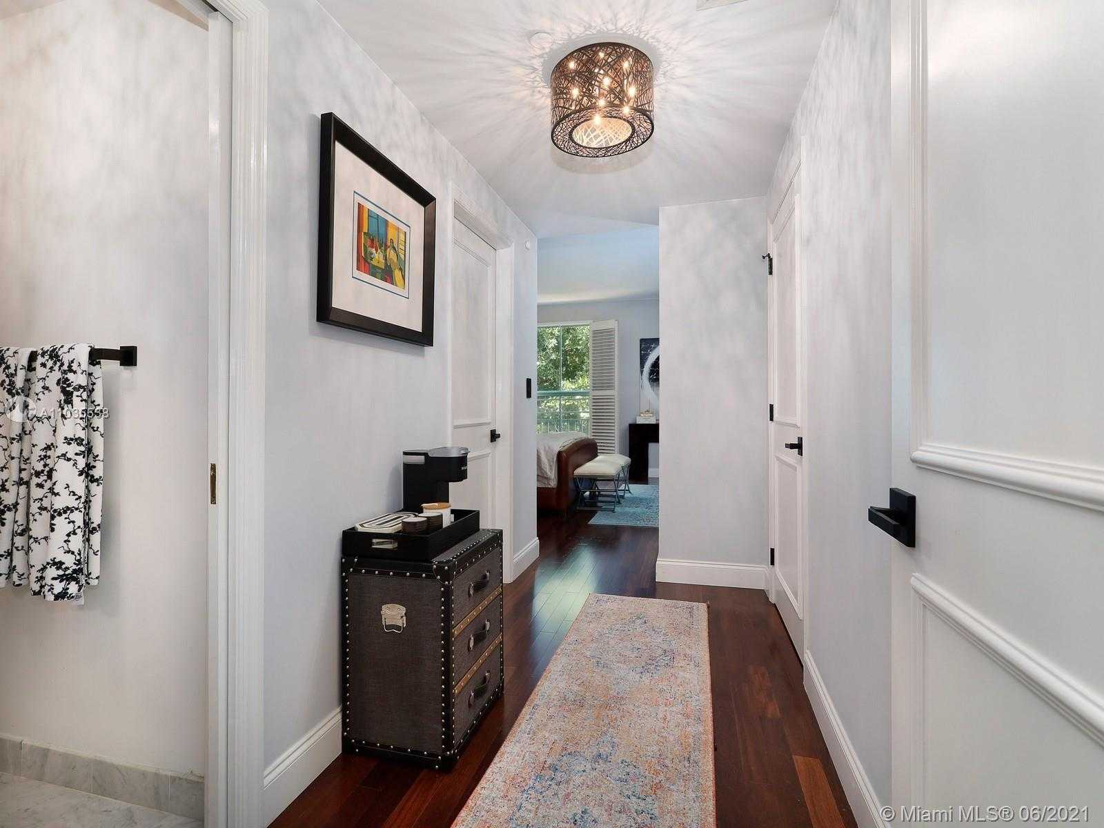 Small Image of 614 VALENCIA AVE #103, Coral Gables Number 17